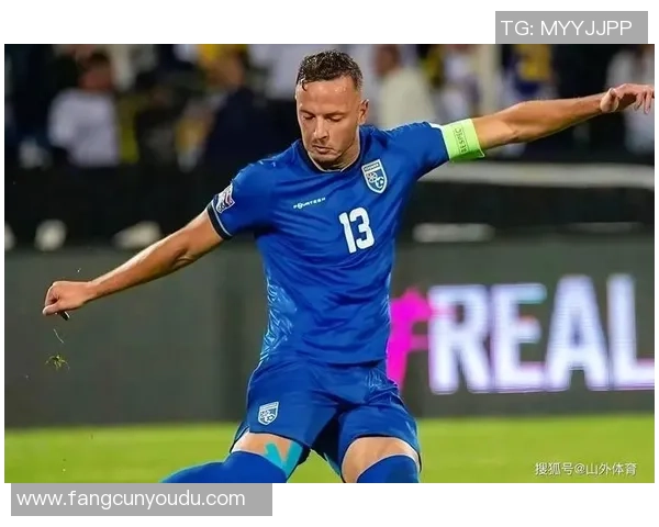 球星赛场展现足球彩虹过人技巧震撼全场点燃观众无限激情